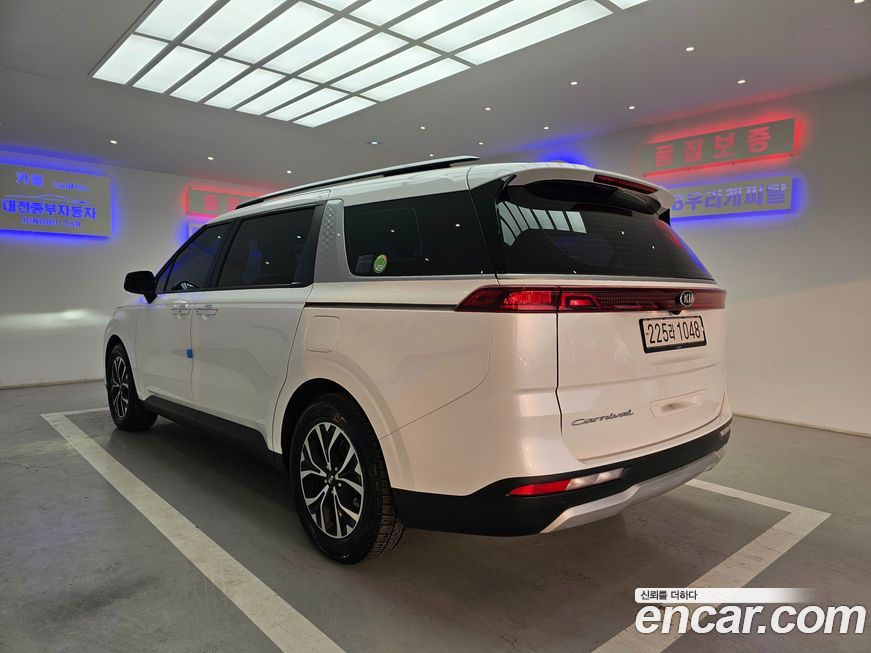Kia Canival 2021