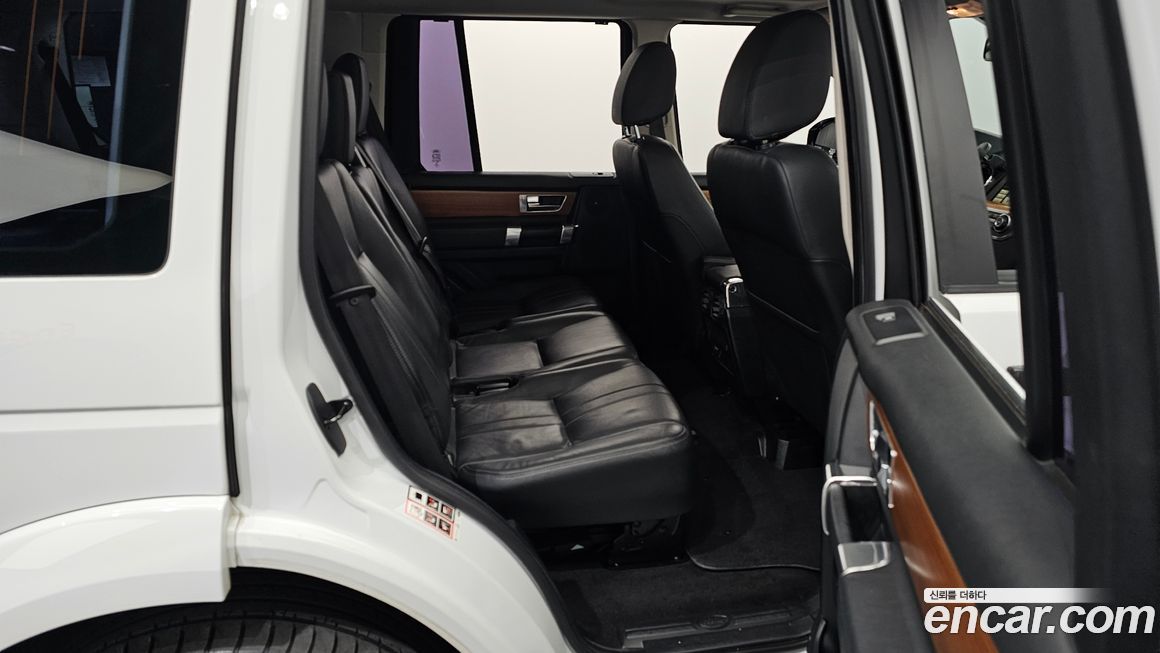 Land Rover Discovery 2014