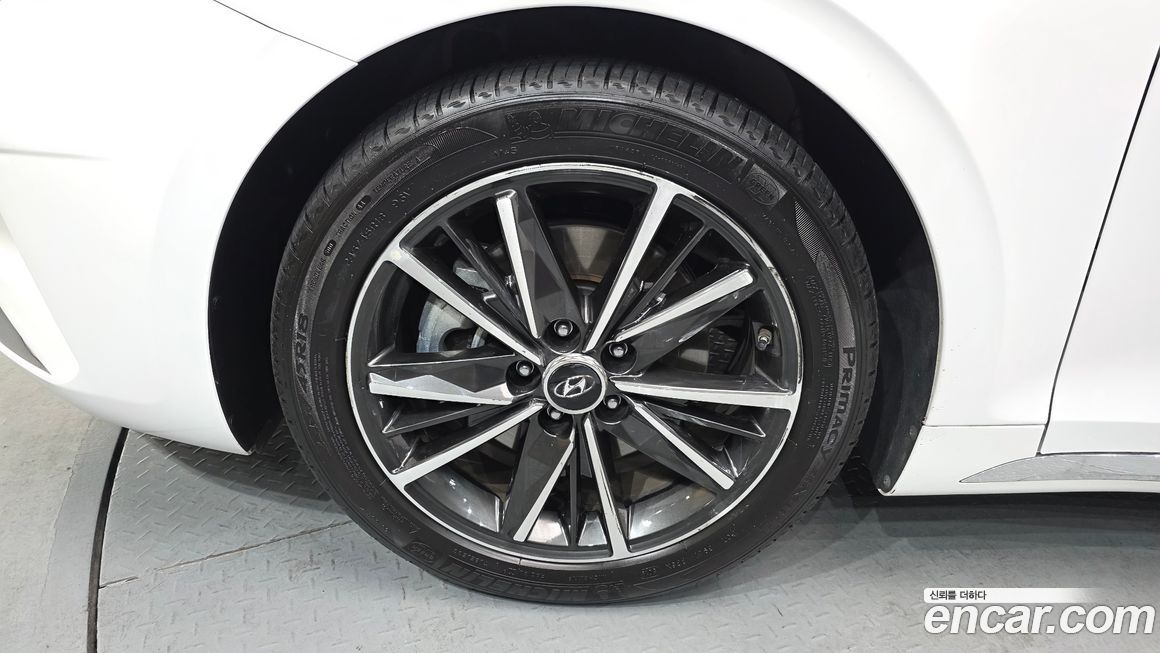 Hyundai Grandeur 2020