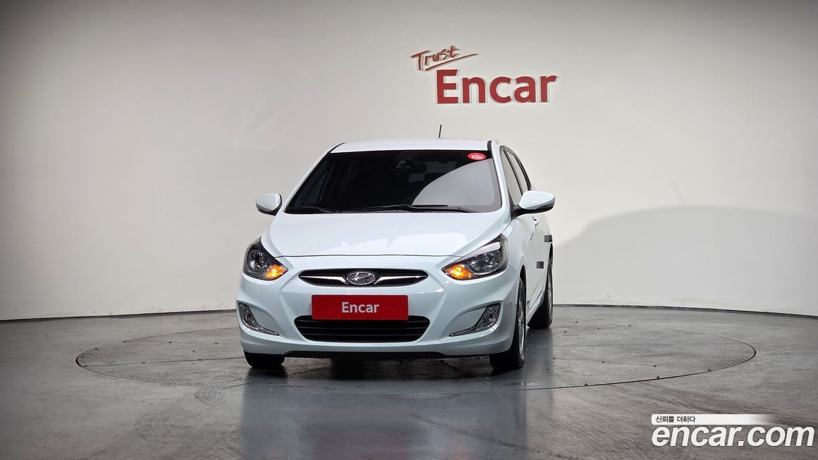 Hyundai Accent 2015