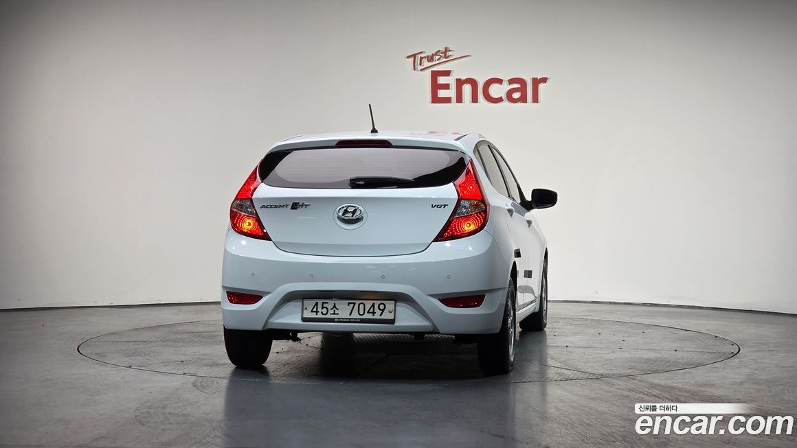 Hyundai Accent 2015
