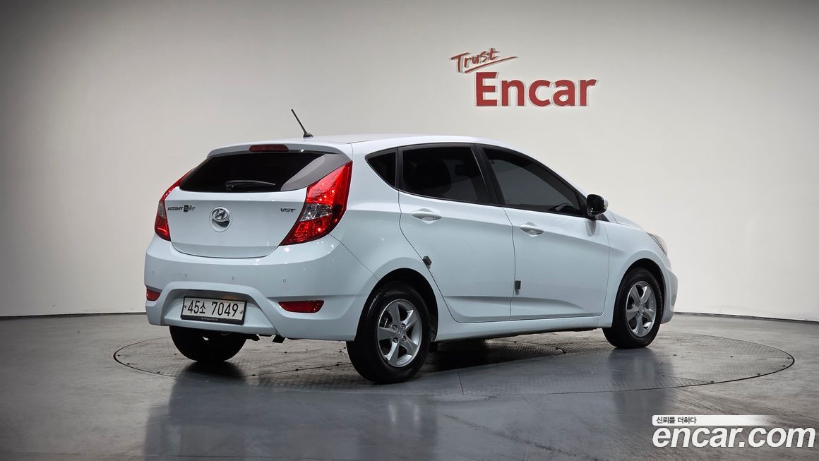 Hyundai Accent 2015