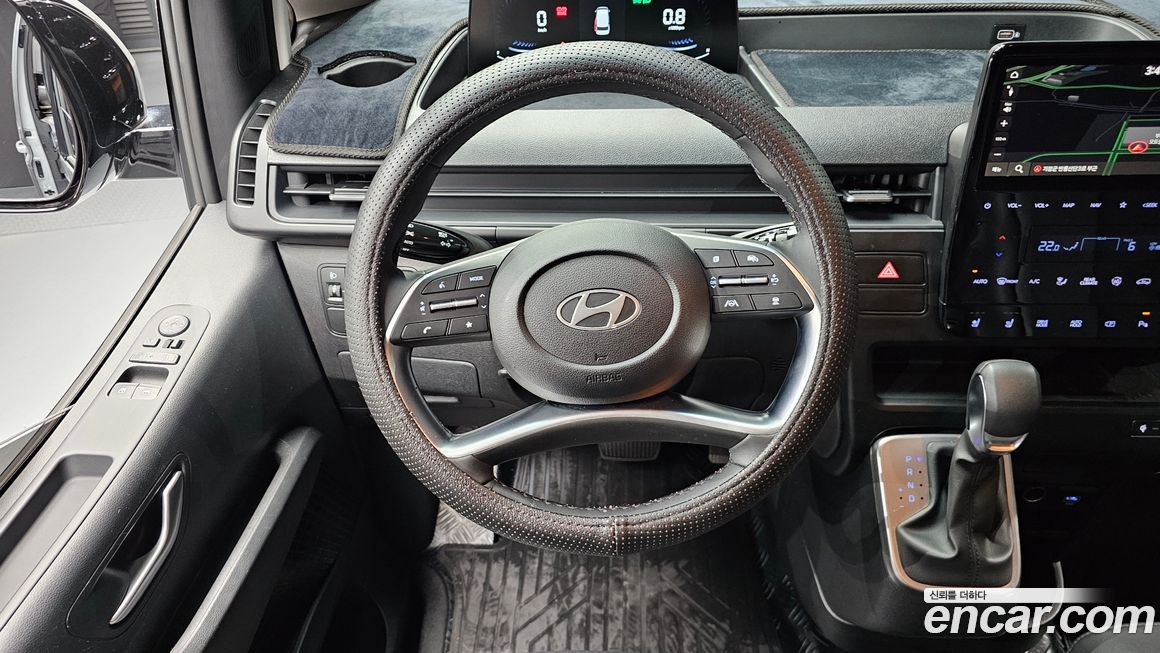 Hyundai Staria 2025