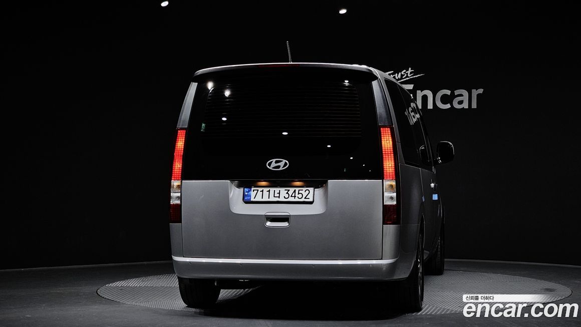 Hyundai Staria 2025