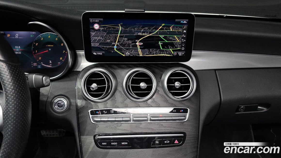 Mercedes-Benz C-Class 2021