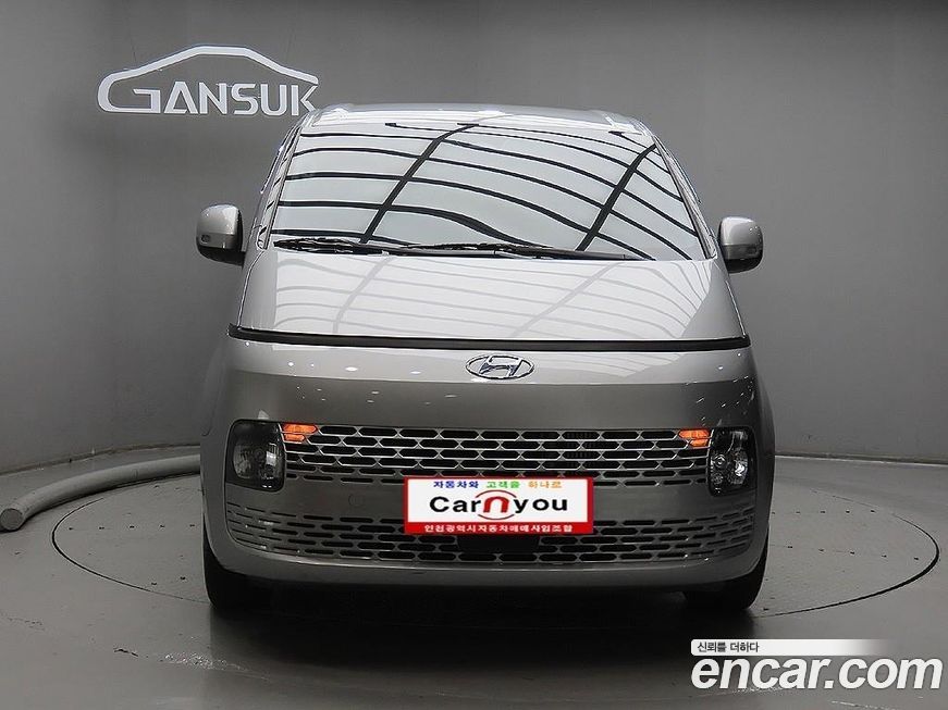 Hyundai Staria 2024
