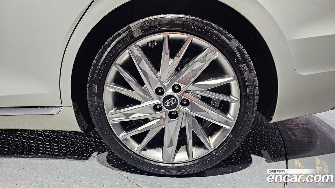 Hyundai Grandeur 2021