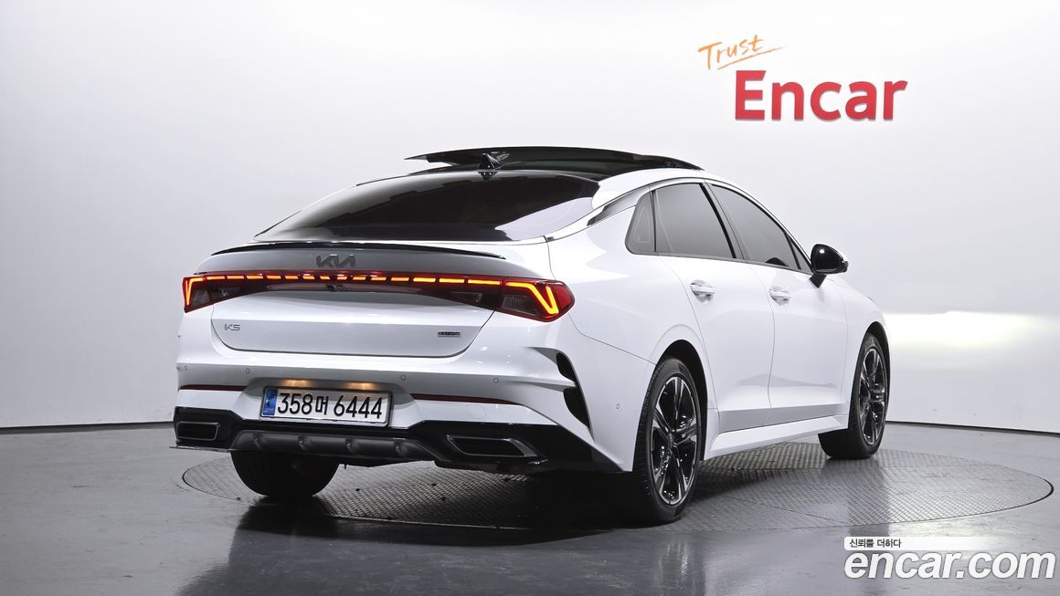 Kia K5 2023