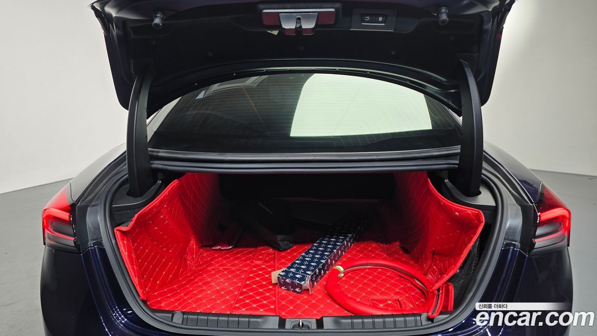 Maserati Ghibli 2021