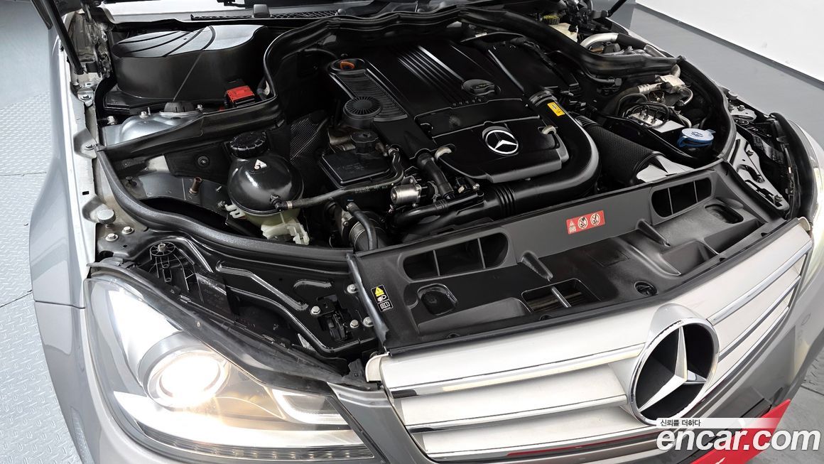 Mercedes-Benz C-Class 2012