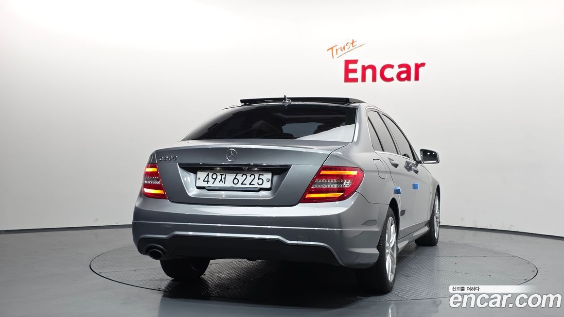 Mercedes-Benz C-Class 2012