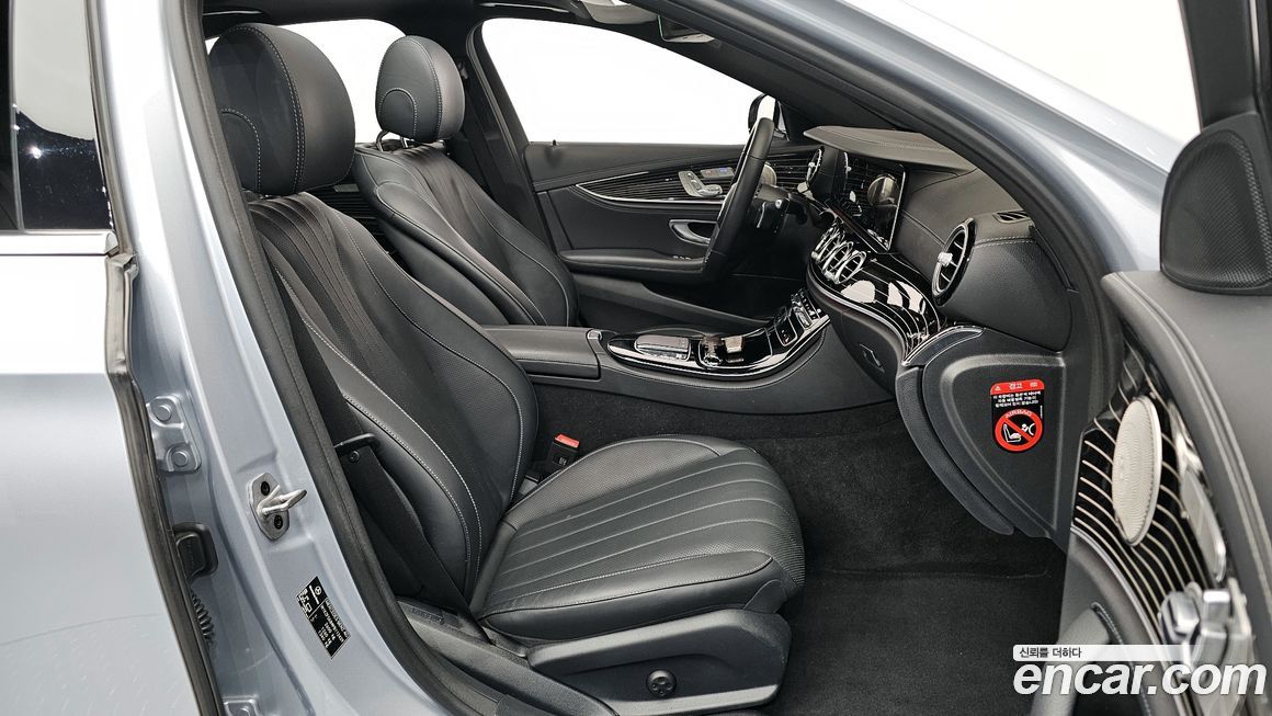 Mercedes-Benz E-Class 2023