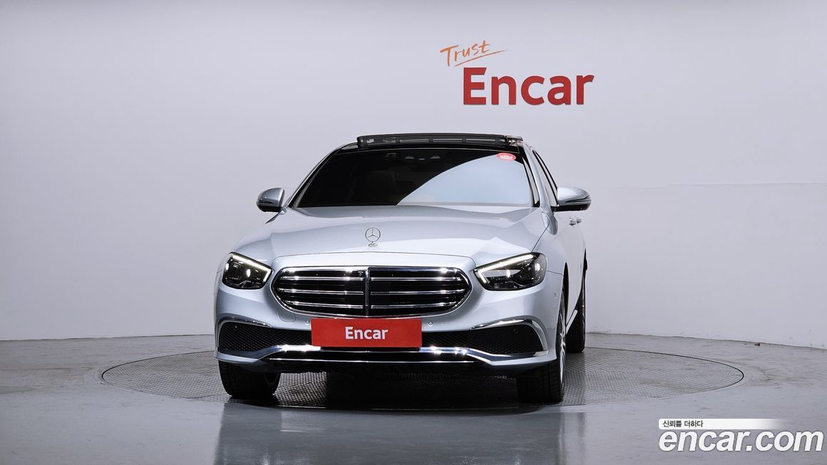 Mercedes-Benz E-Class 2023