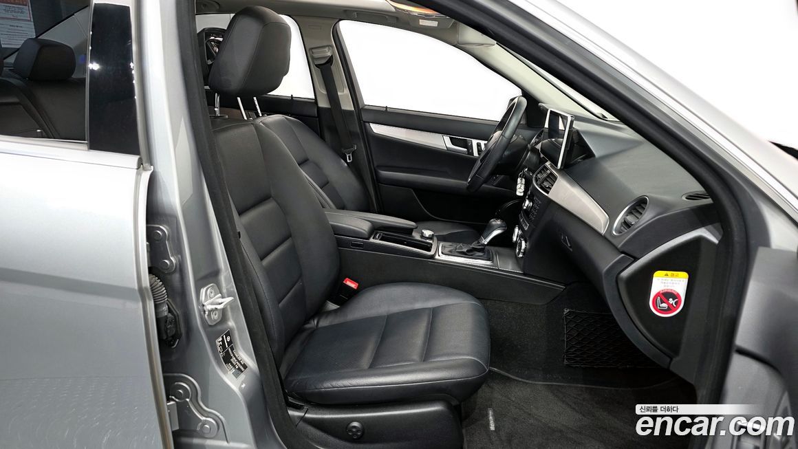 Mercedes-Benz C-Class 2012