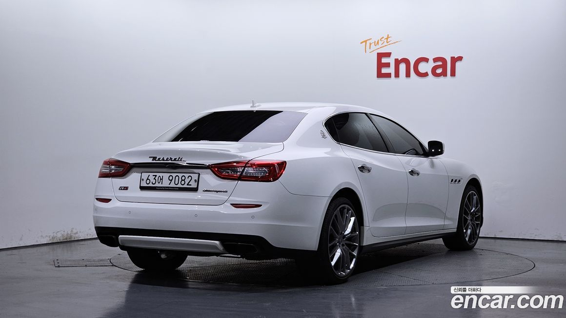 Maserati Quattroporte 2014
