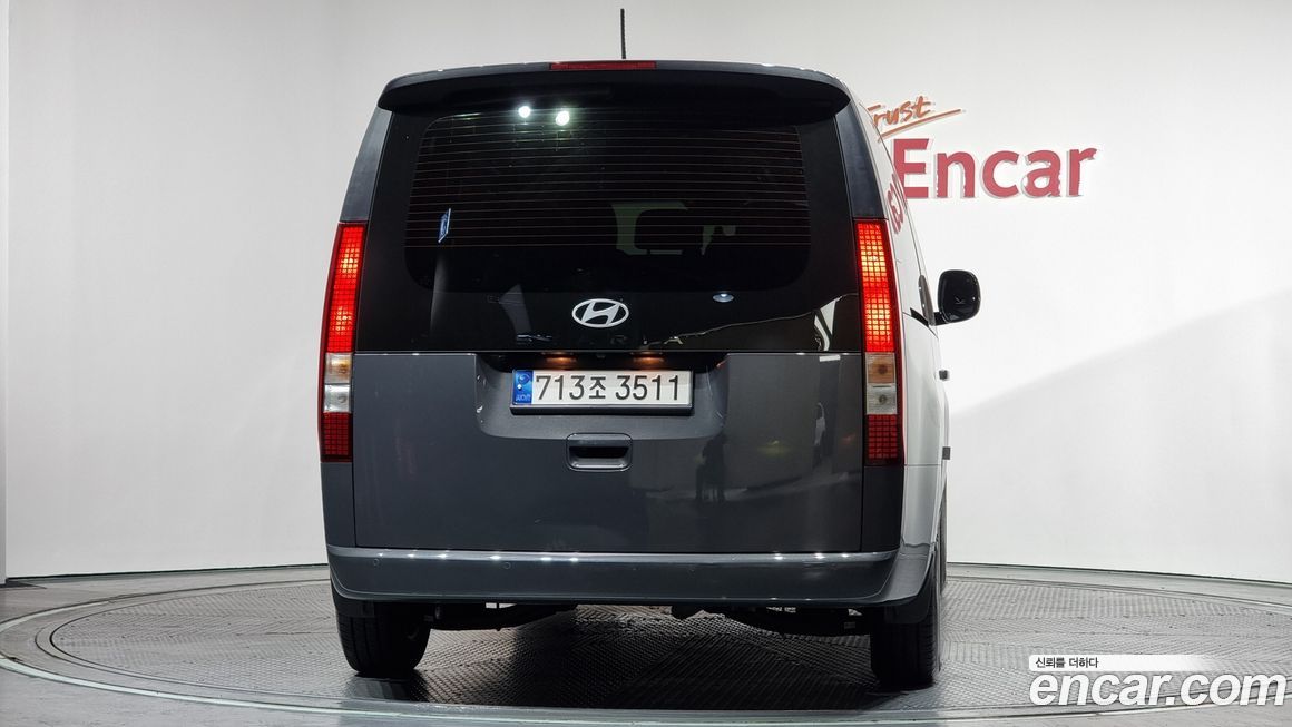 Hyundai Staria 2025