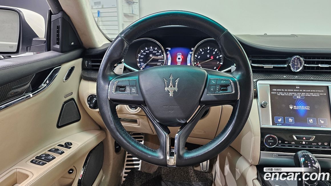 Maserati Quattroporte 2014