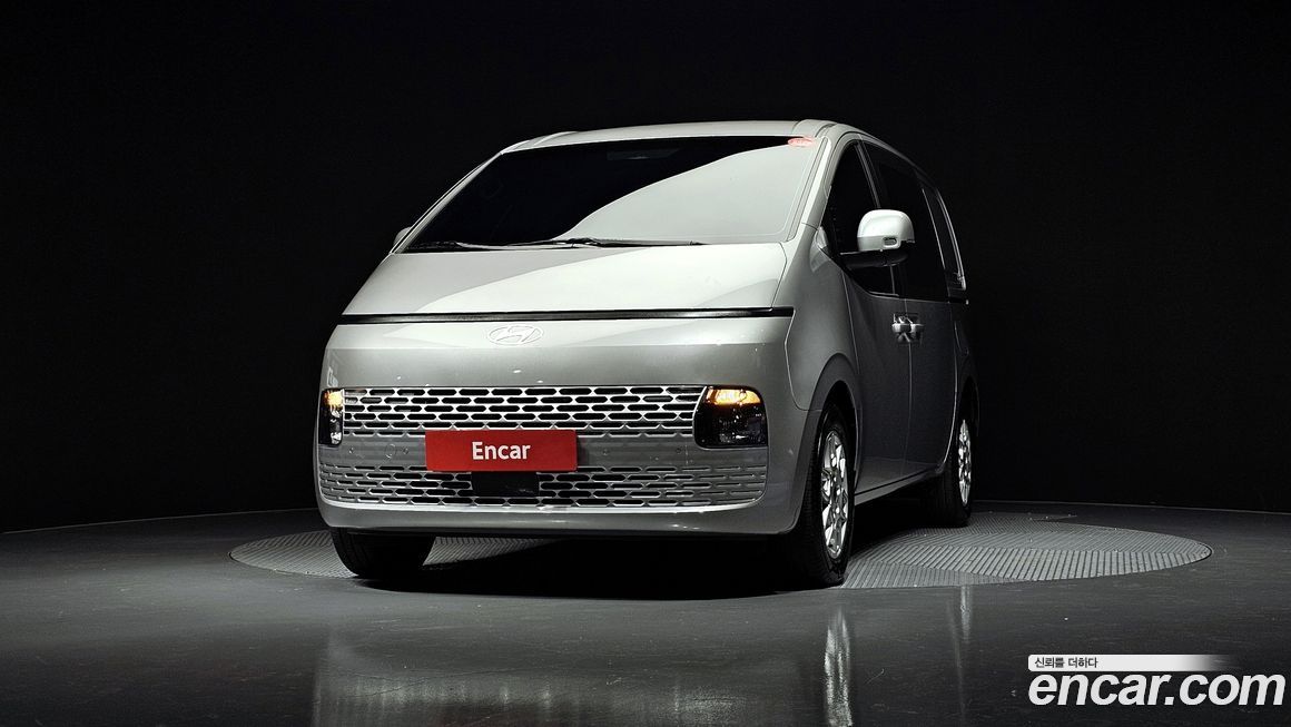 Hyundai Staria 2025
