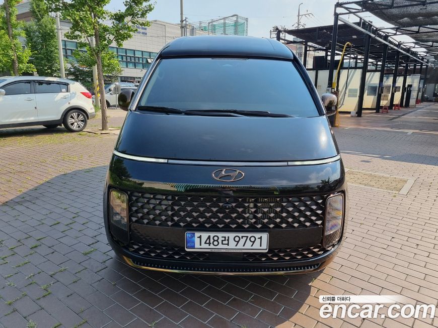Hyundai Staria 2023