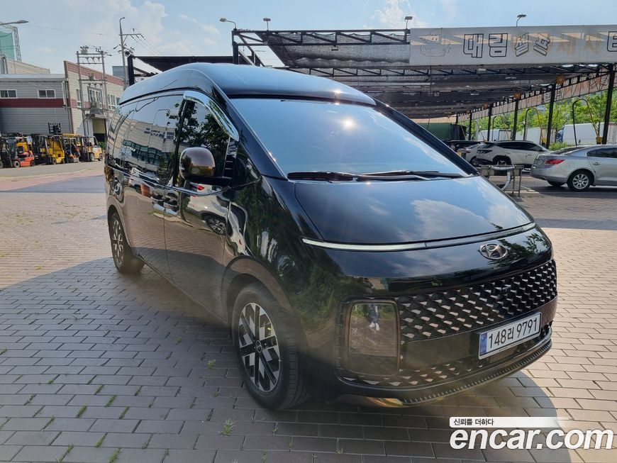 Hyundai Staria 2023