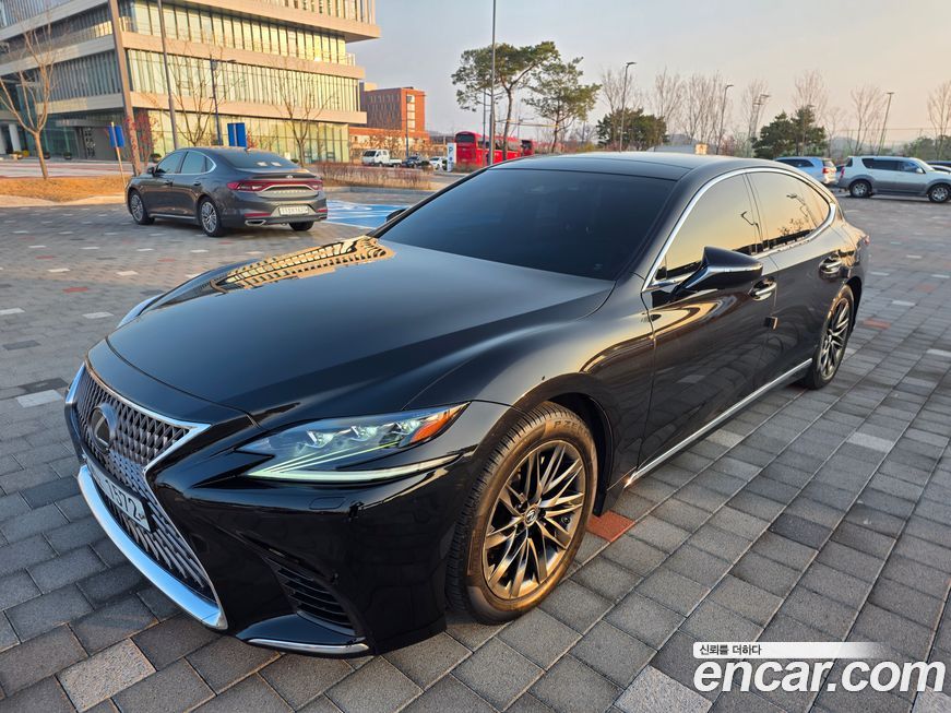Lexus LS 2018