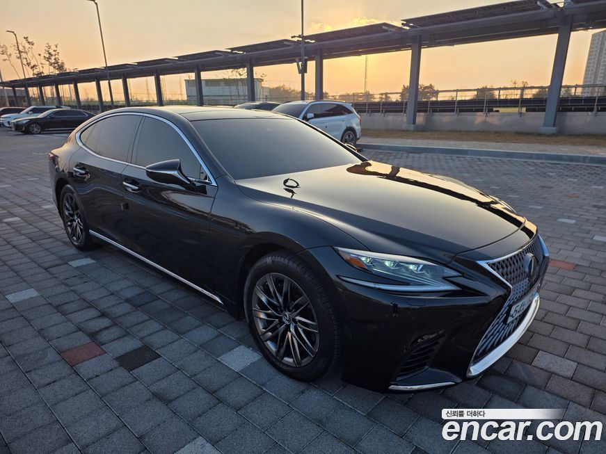 Lexus LS 2018