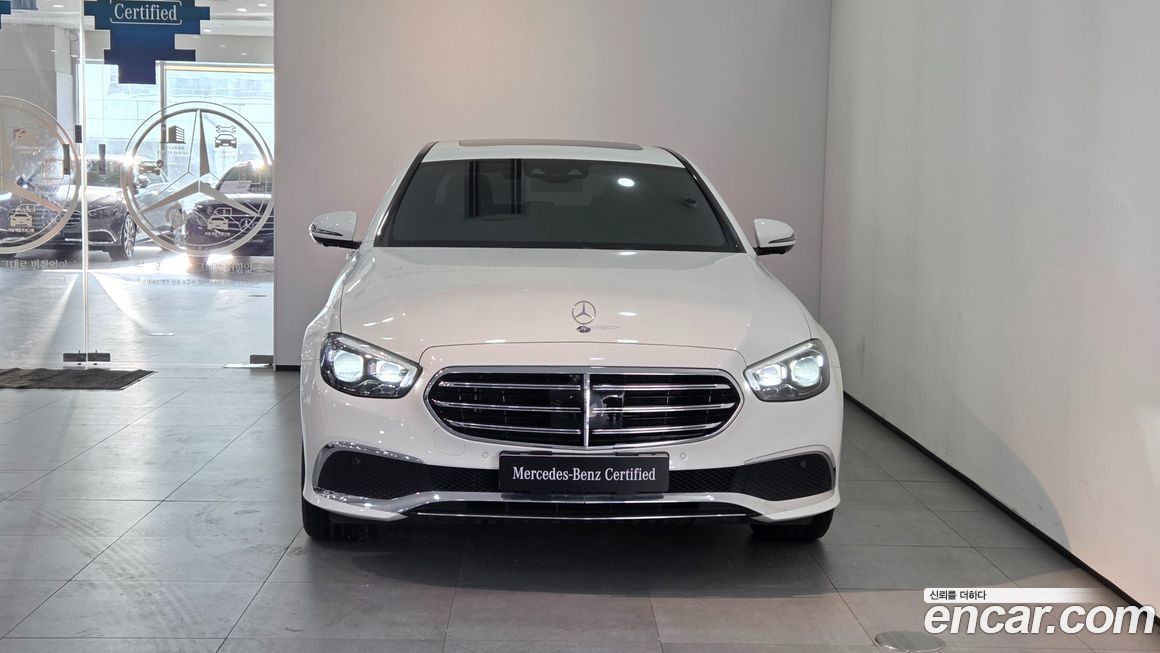 Mercedes-Benz E-Class 2022