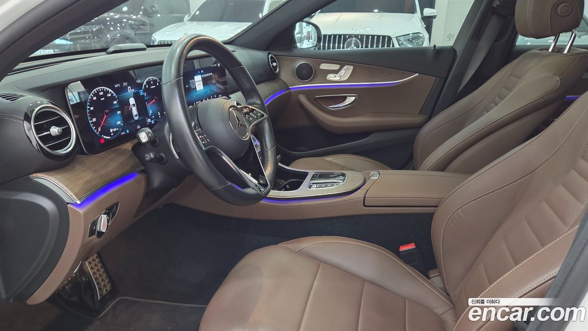 Mercedes-Benz E-Class 2022