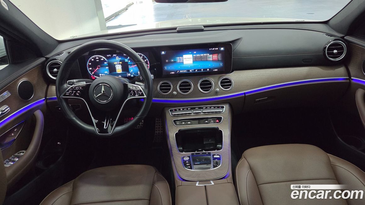 Mercedes-Benz E-Class 2022