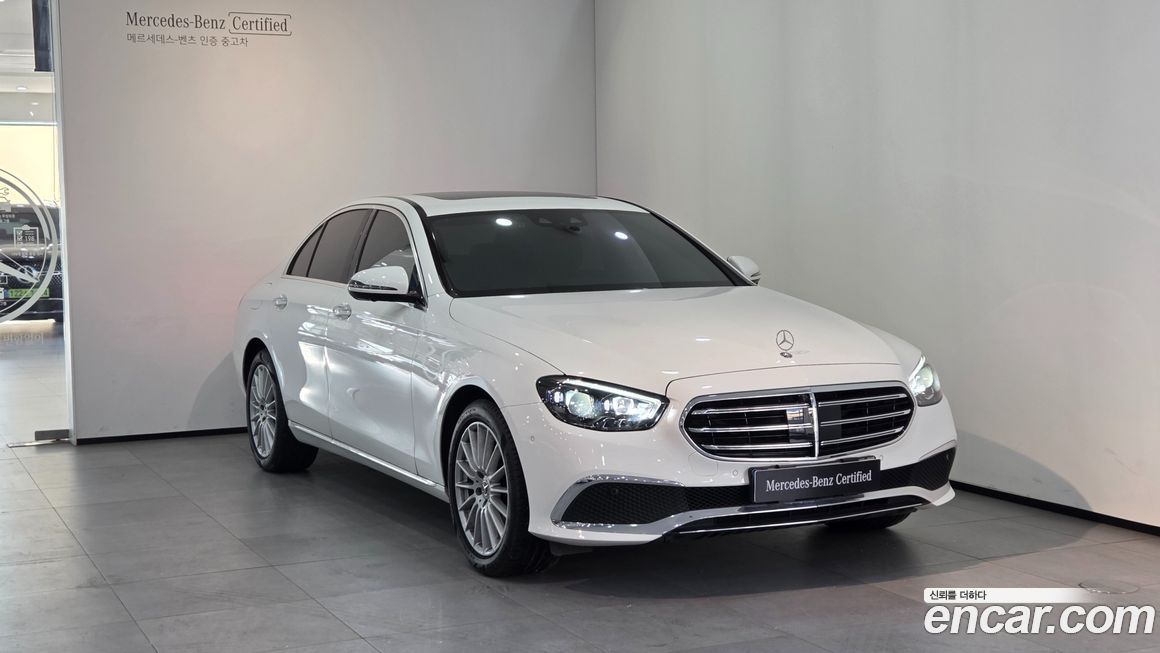 Mercedes-Benz E-Class 2022