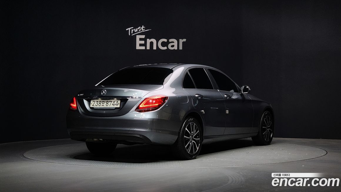 Mercedes-Benz C-Class 2019