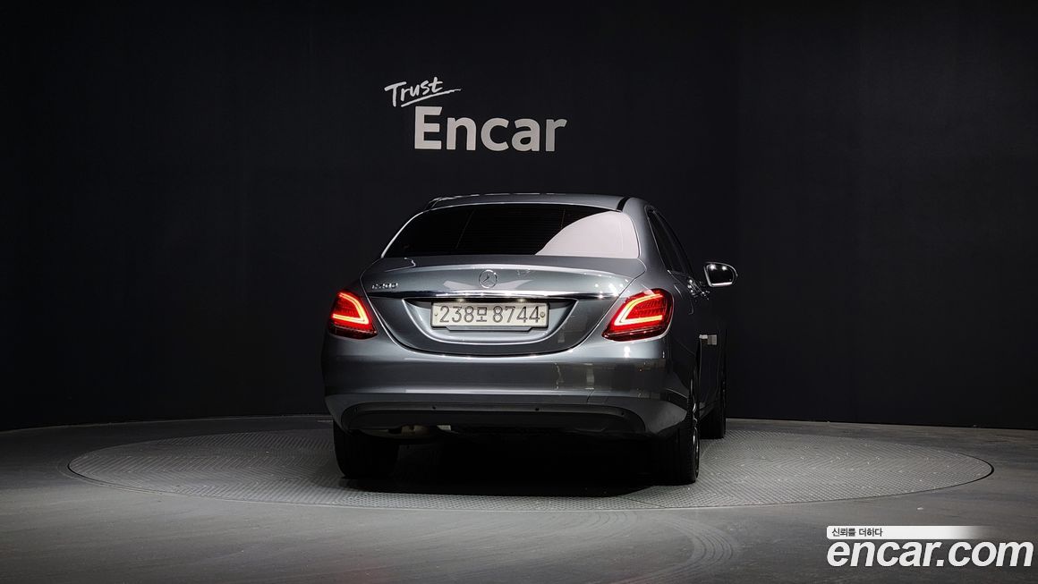 Mercedes-Benz C-Class 2019