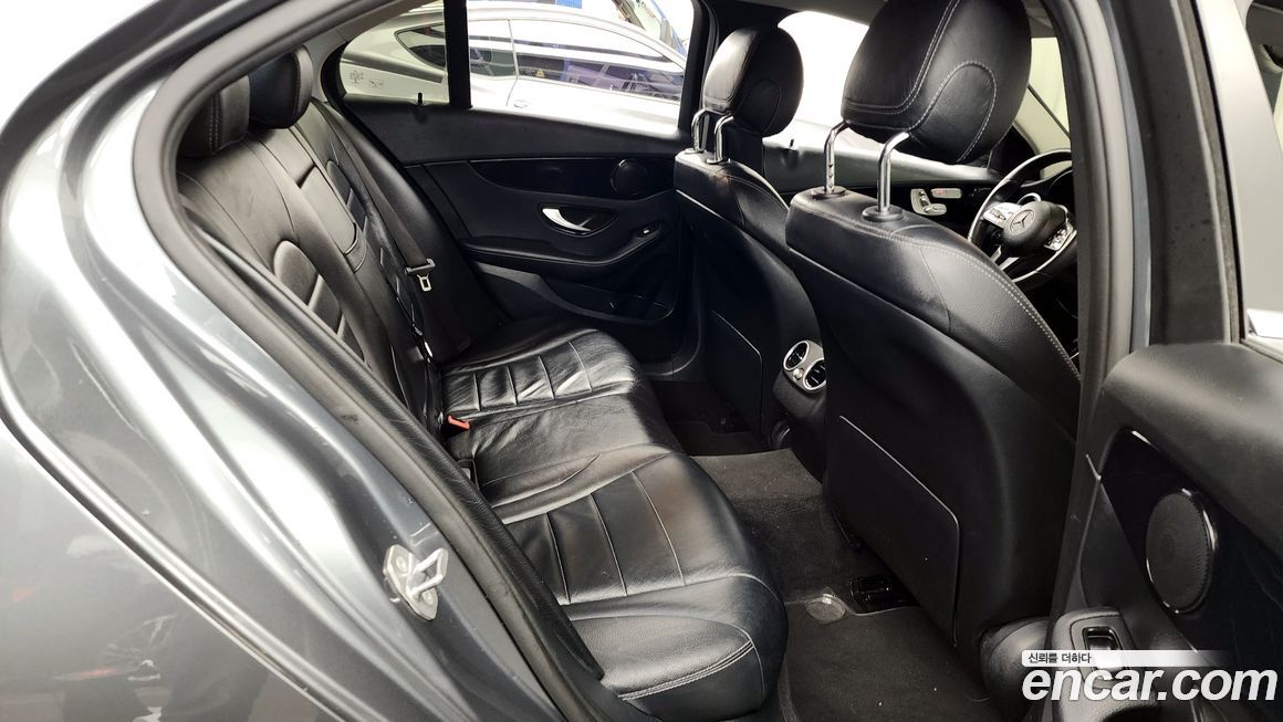 Mercedes-Benz C-Class 2019