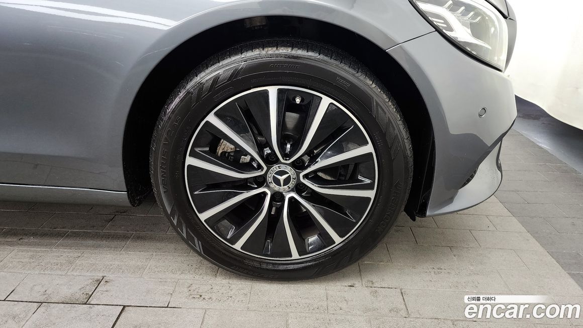 Mercedes-Benz C-Class 2019