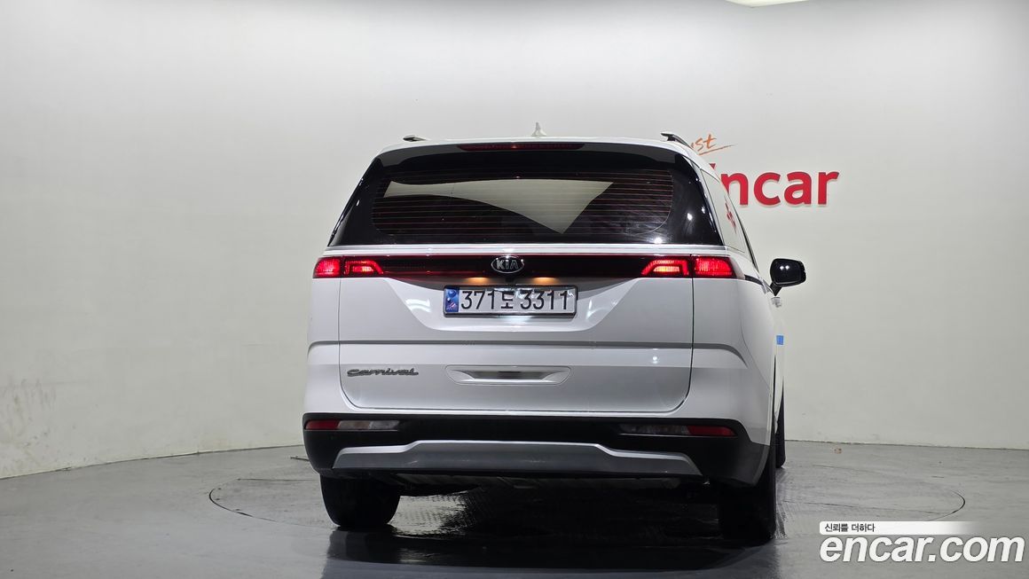 Kia Canival 2021