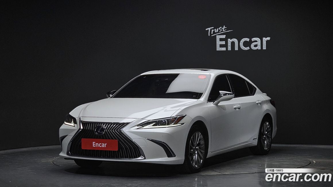Lexus ES 2021