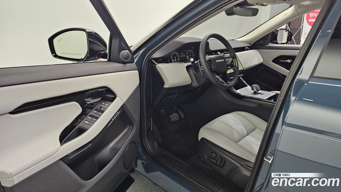 Land Rover Range Rover Evoque 2025