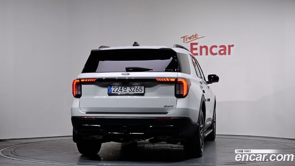 Ford Explorer 2025