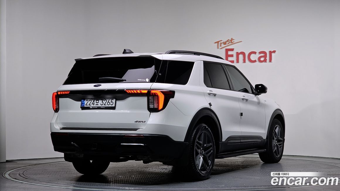 Ford Explorer 2025