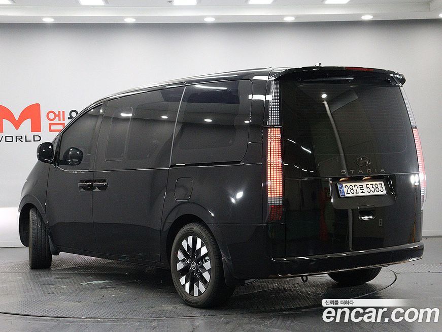Hyundai Staria 2025