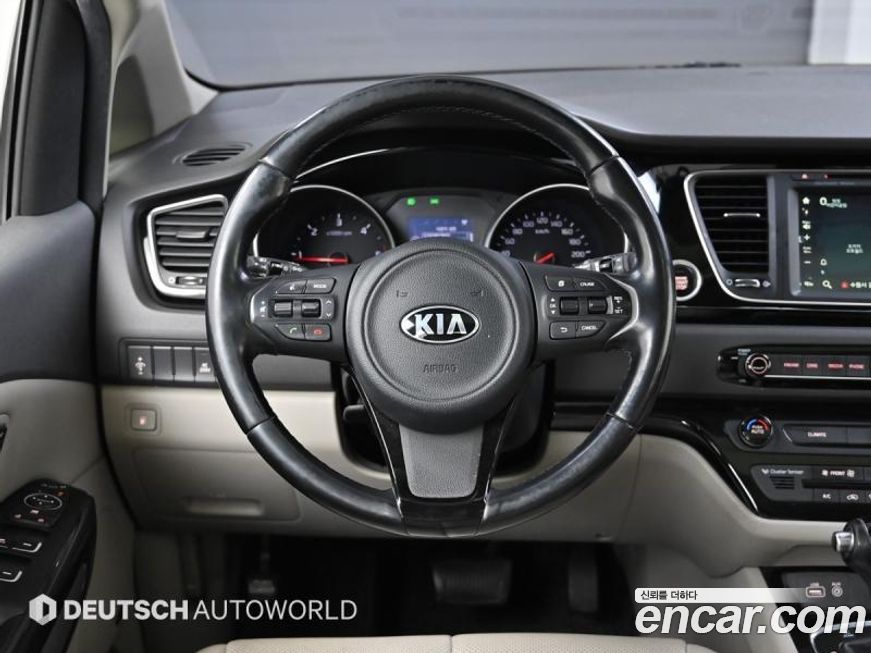 Kia Canival 2015