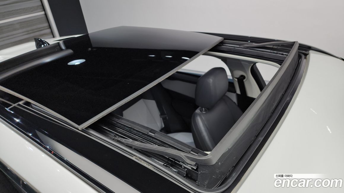 Land Rover Range Rover Velar 2024