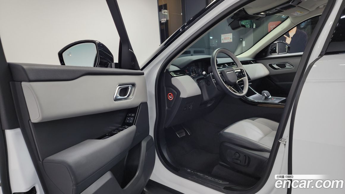 Land Rover Range Rover Velar 2024