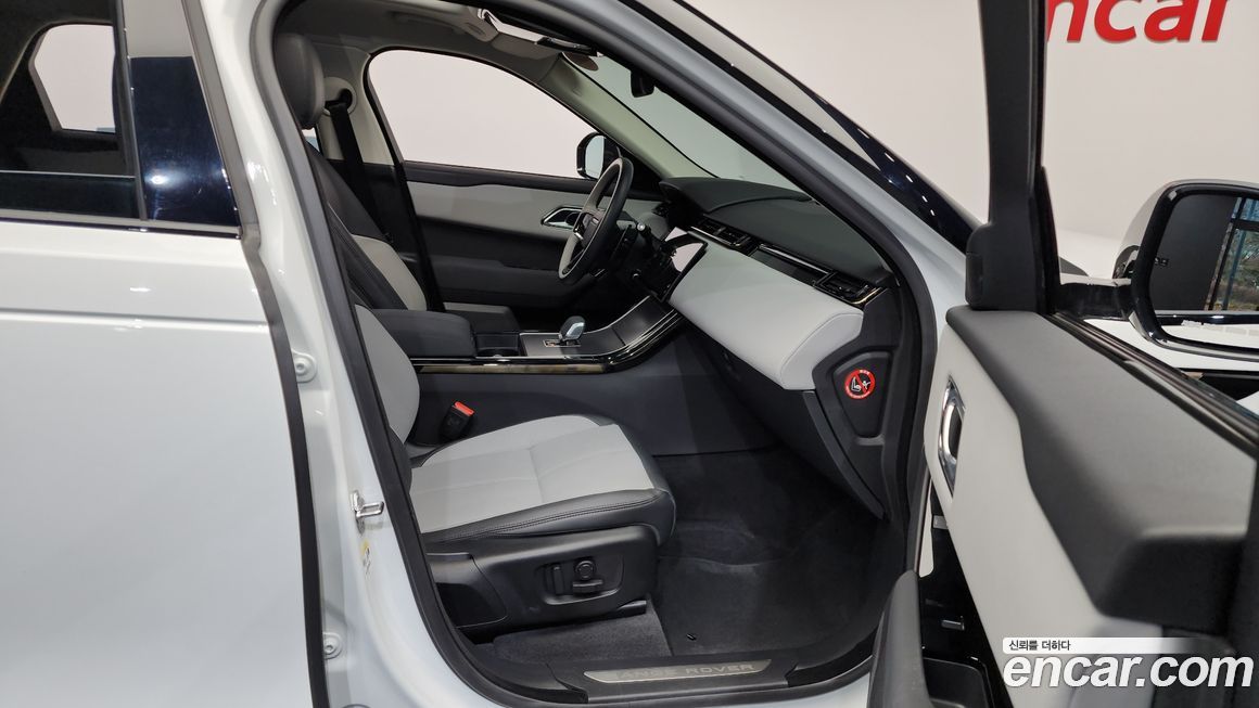 Land Rover Range Rover Velar 2024