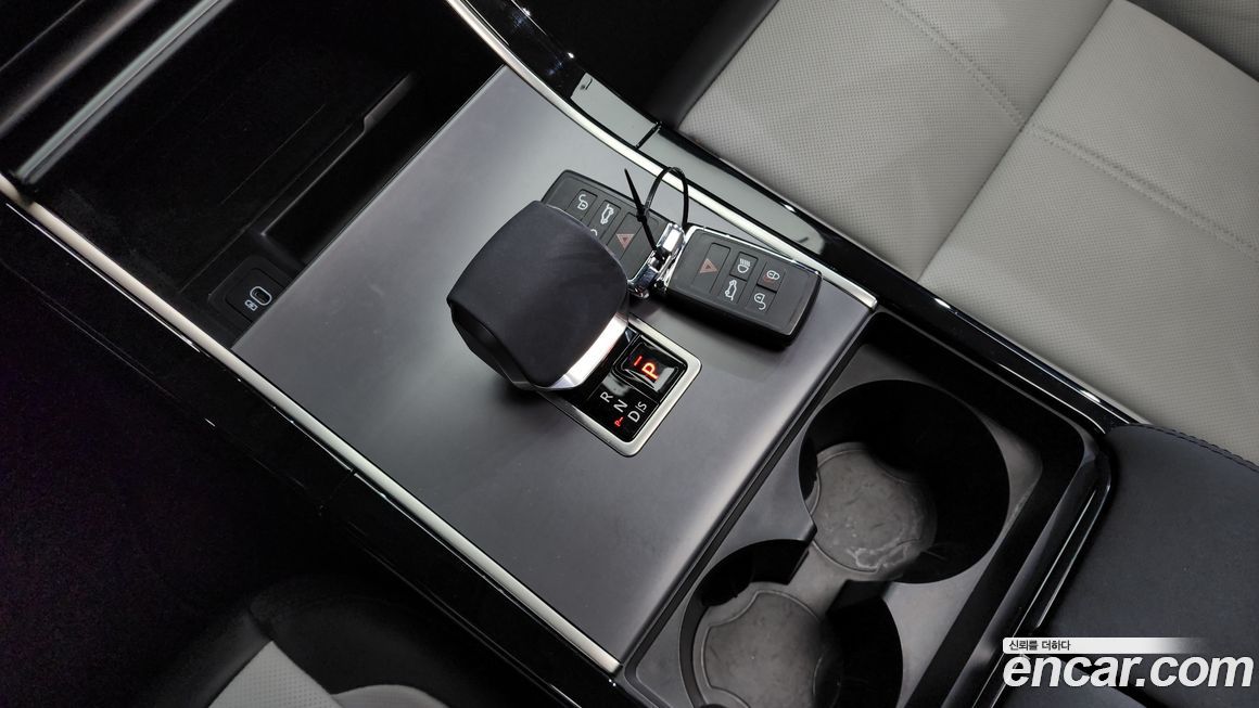 Land Rover Range Rover Velar 2024