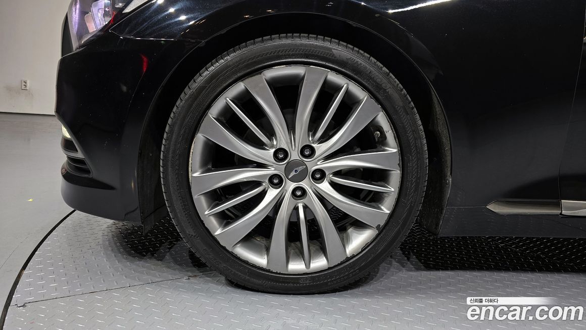 Hyundai Genesis 2016