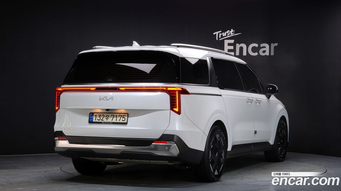 Kia Canival 2024