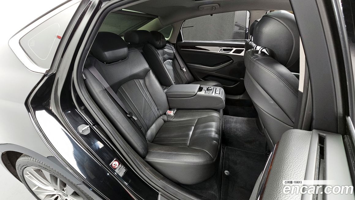 Hyundai Genesis 2016