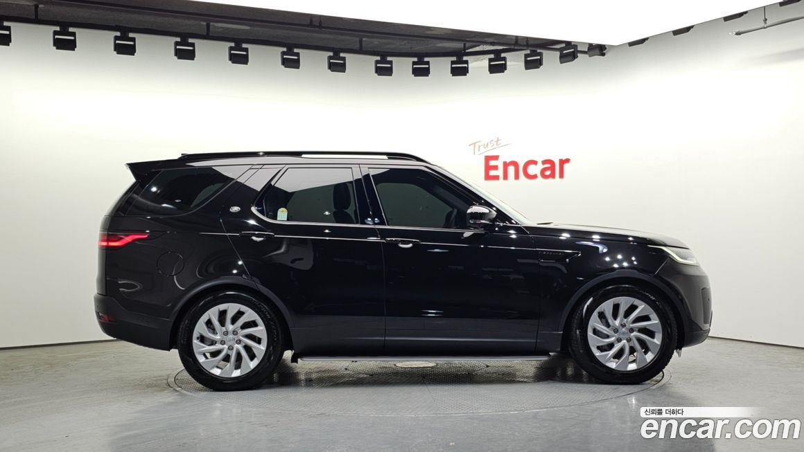 Land Rover Discovery 2025