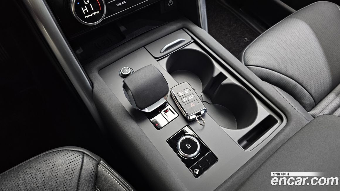 Land Rover Discovery 2025